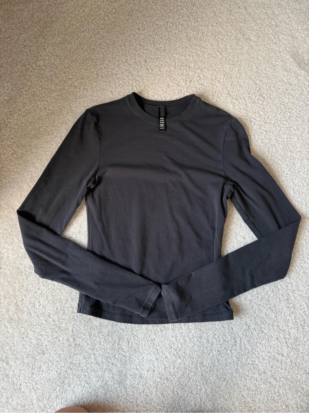 Skims tight long sleeve top